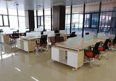 联合财富广场办公家具定制案例